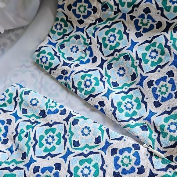 Ann Taylor Factory NWT Blue Green and White Pencil Skirt Sz 8 - Picture 16 of 16